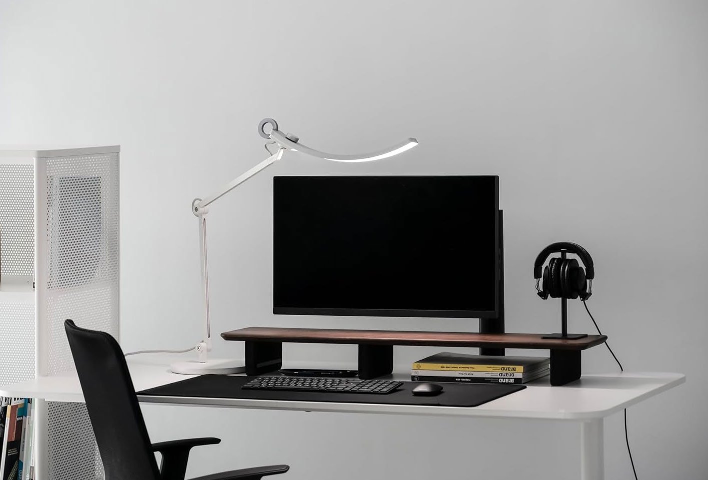 best desk lamp position for eye comfort lighting setup