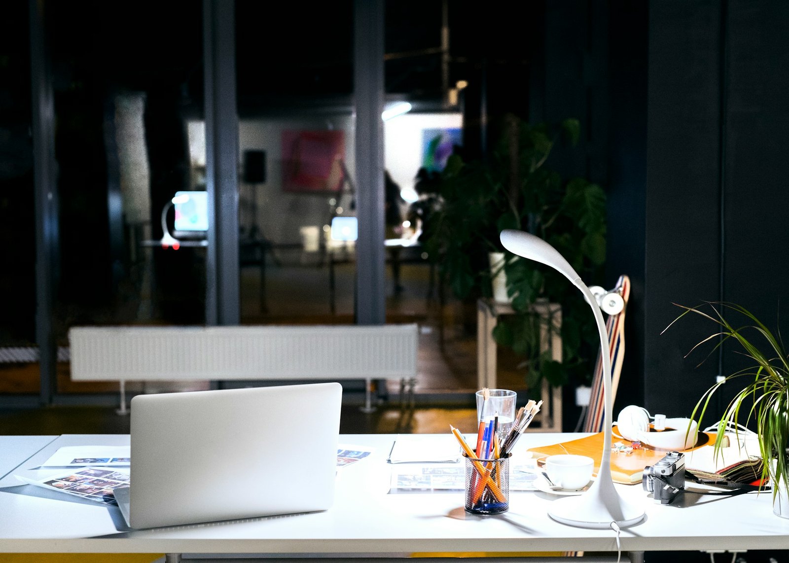 computer desk lighting setup for eye comfort